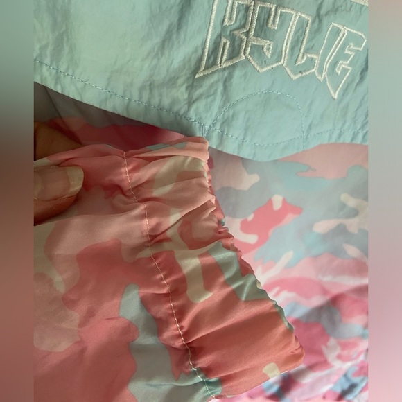 Pink Camo Kylie windbreaker jacket Kylie Jenner Peach Pink Blue Sz Small - Picture 7 of 12